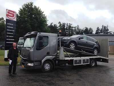 Renault Midlum autotransporter til Rønnede Autolak