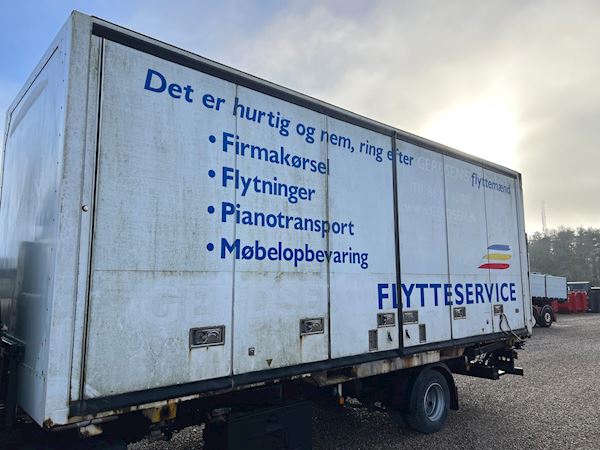 Schmitz 7450 - foldedørskasse, Koffer aufbau