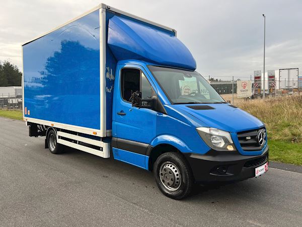 Mercedes-Benz Sprinter 516 CDI, Fast kasse