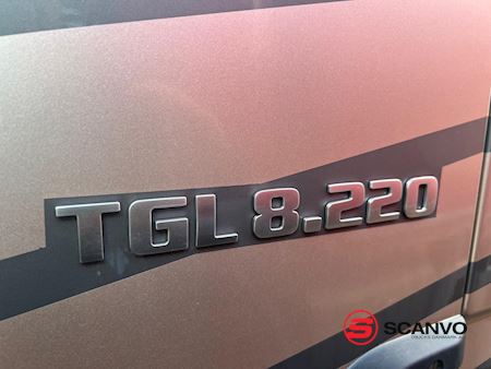 man_tgl_8-220_4x2_bl_incl_2_stk_veksellad_container_frame_container