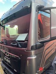 MAN TGL 8-220 4x2 BL incl. 2 stk veksellad Closed box - 2