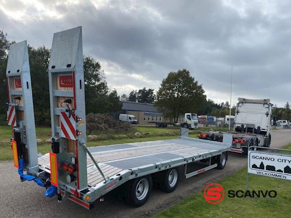 Hangler DTS-H 300 P 3 akslet med ramper Maskintransport - 1