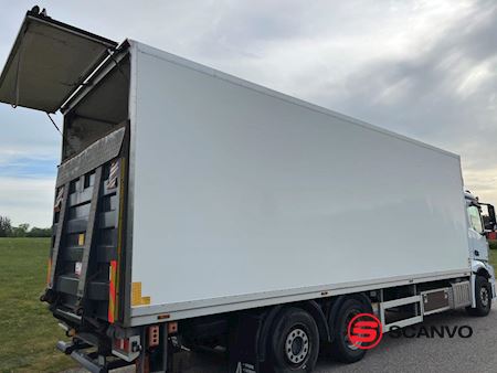 various_84_mtr_glasfiber_kasse_-_xarios_500_fridge