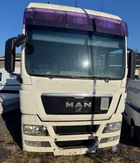 MAN TGX 18-440 4x2 LLS-U mega, Trækker