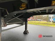 Schmitz 13,6 mtr kasse - lodretstående lift Boks Trailer - 17