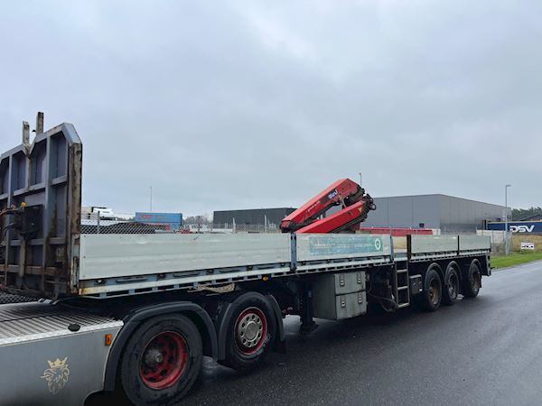 Leci 13,6 mtr.  HMF 1820K3, Kran