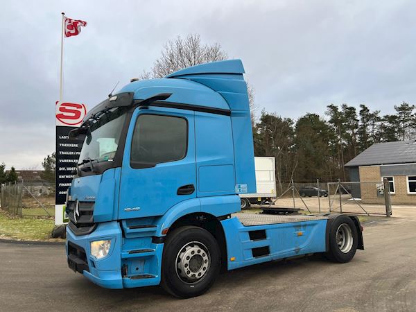 Mercedes-Benz Actros 1840 LS, Trækker