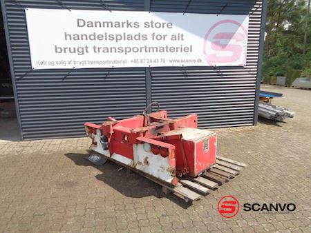 hmf_142_t_m_kran_konsol_med_traektravers_zubehor