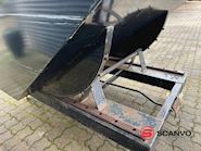 Intra Materialhantering AB Vip container 2050 ltr / 2,5m3 gaffellommer m/transport hjul Tip / vip container - 6