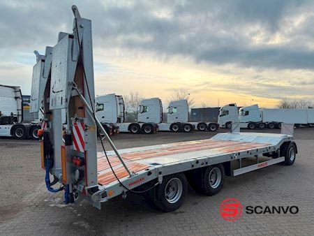 hangler_dts-h_300_p_3_akslet_med_ramper_low_loader