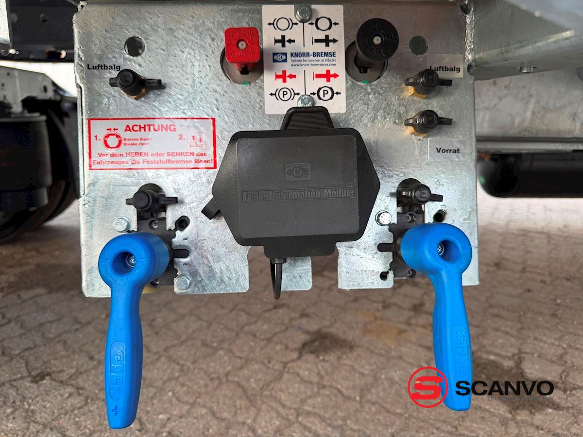 Hangler Hangler 3 axle machine/flatbed truck hanger - Scanvo Trucks Danmark A/S