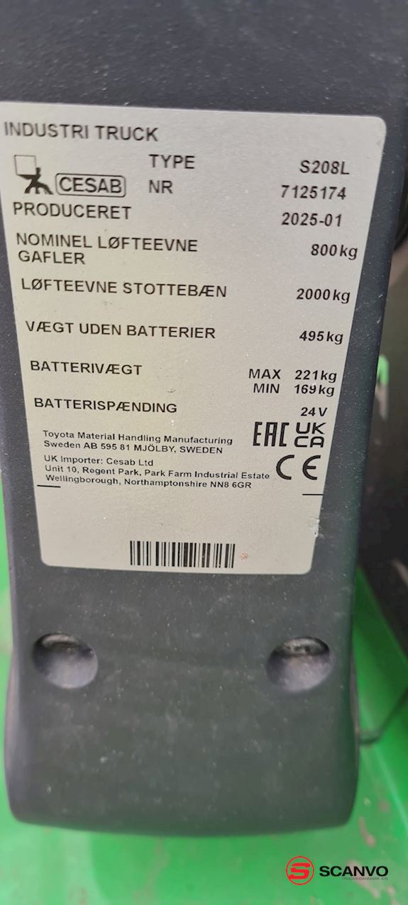 Toyota S208L el-stabler  24 volt Trucks - 1