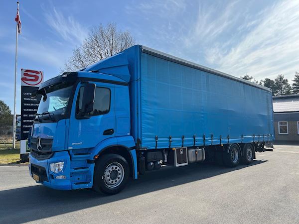 Mercedes-Benz Antos  2532 L, Gardin