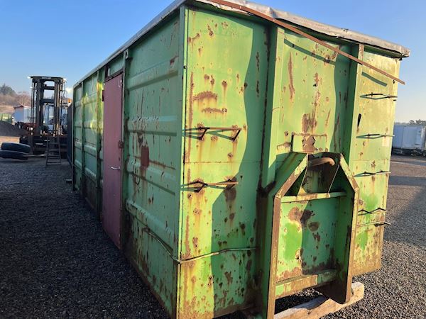 Geostad 6500 mm - lukket bagende fast tag + sidedør, Fast kasse