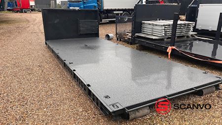 scancon_ml6200rc_maskinlad_med_containerlaase_maschinenjunge