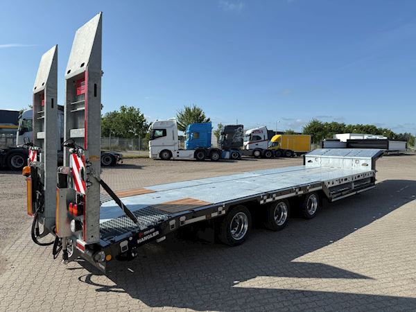 Hangler 13,4 mtr Agro Line maskintrailer med hjulbrønde, Autotransport