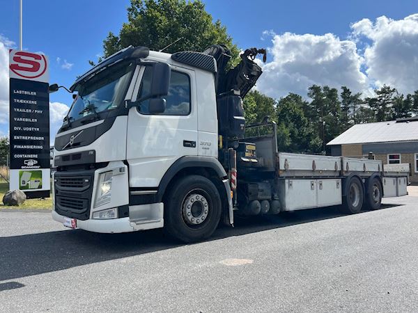 Volvo FM370 med 7700mm lad og frontmont., Kran/Fast lad