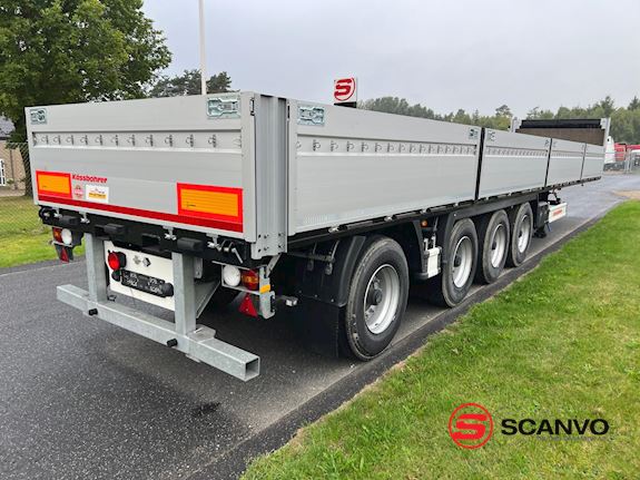 Kässbohrer 13,6 mtr. truck beslag open - 1