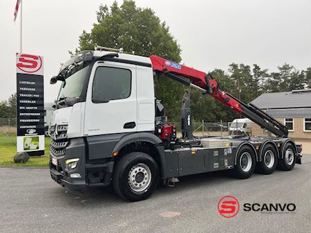 mercedes-benz_arocs_3253_lk_8x4_container_system_crane