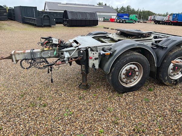 Kel-Berg C970 18 ton, Dolly